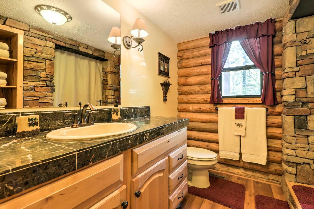 Cozy Utah Cabin With Deck And Fire Pit! Duck Creek Village Exterior foto