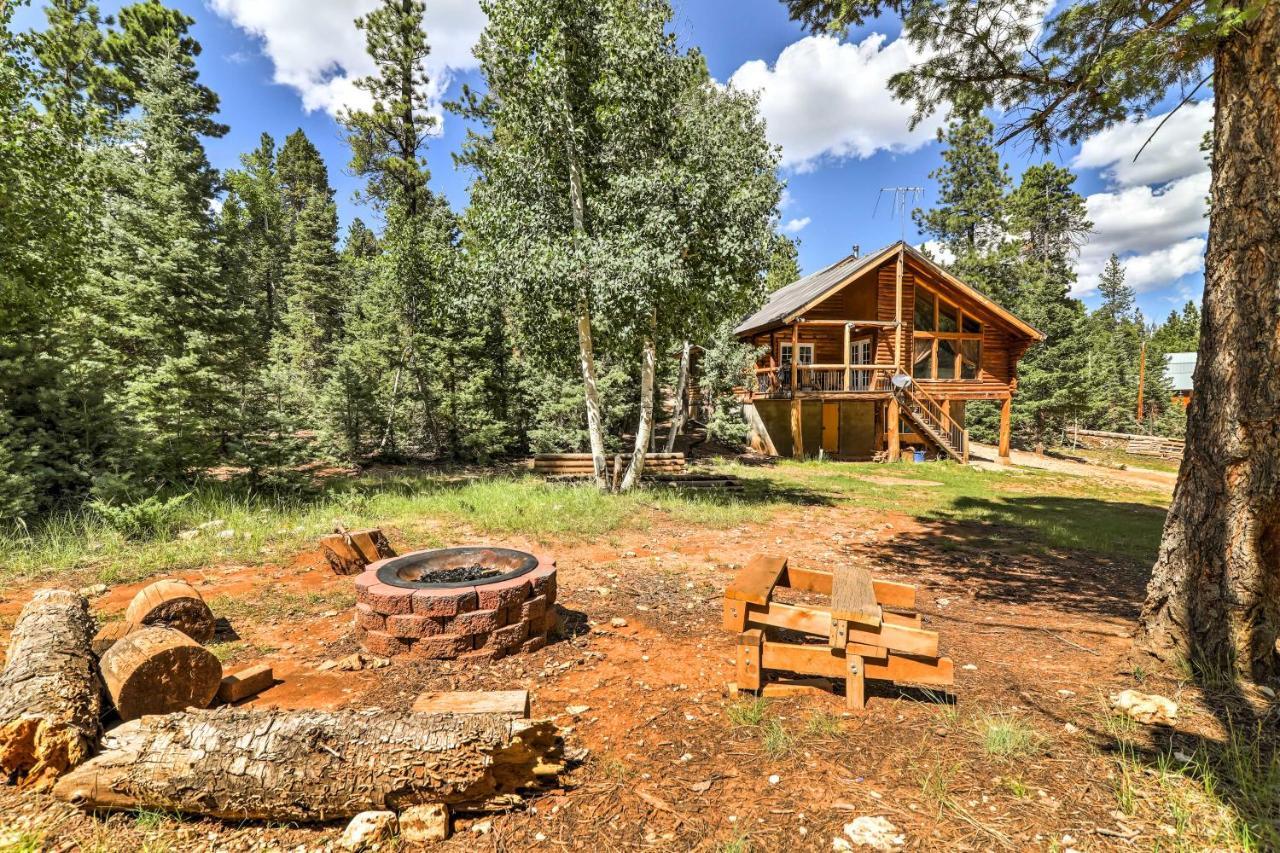 Cozy Utah Cabin With Deck And Fire Pit! Duck Creek Village Exterior foto